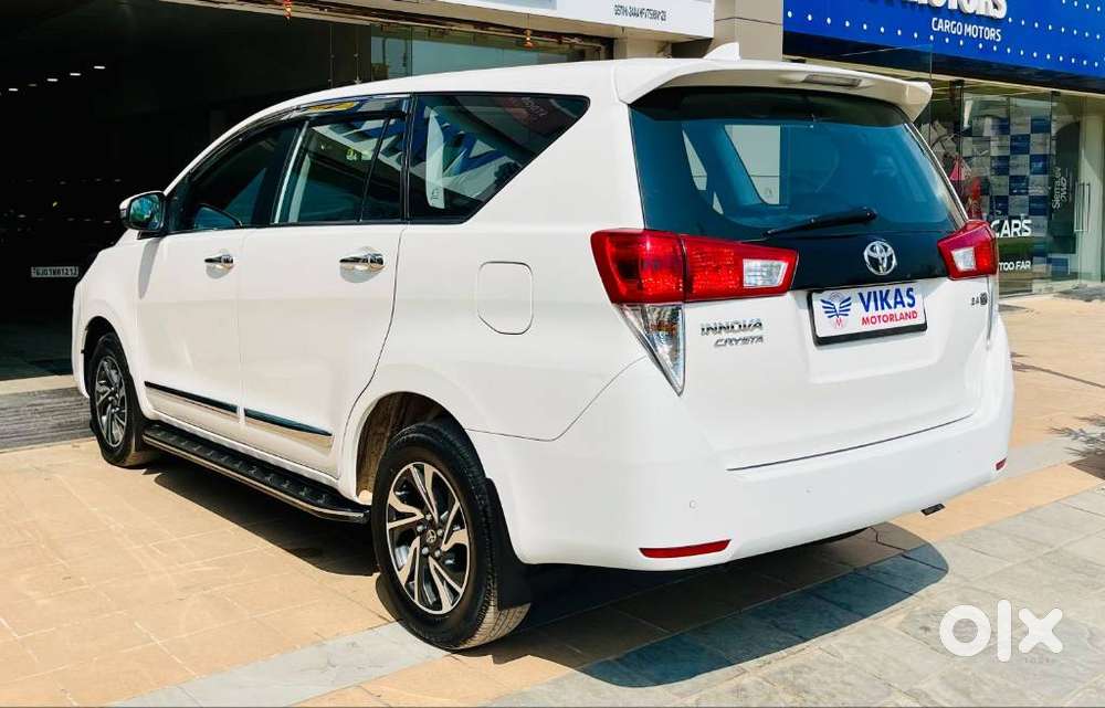 Toyota Innova Crysta 2.4 G Plus Mt 8 Str, 2025, Diesel