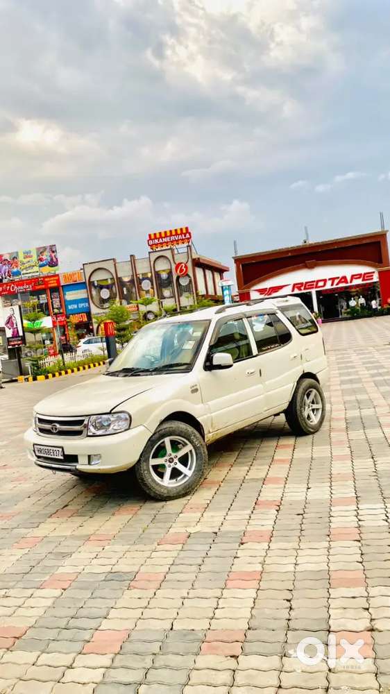Tata Safari Dicor 2012