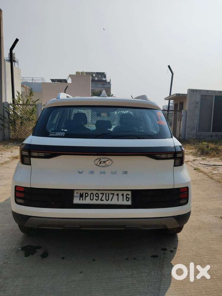 Hyundai Venue E 1.2 Petrol, 2023, Cng & Hybrids