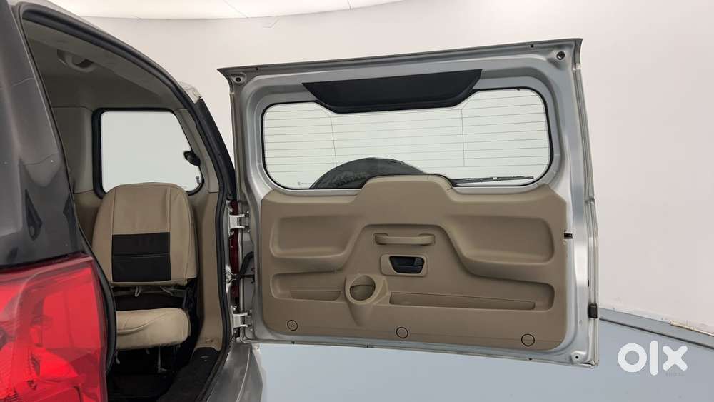 Mahindra Tuv 300 T8, 2016, Diesel