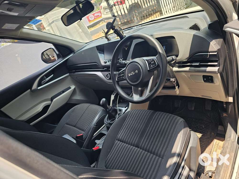 Kia Carens 1.4 Prestige 7 Str, 2022, Petrol