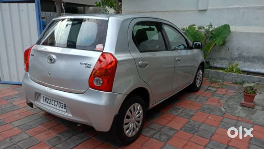 Toyota Etios Liva G, 2012, Petrol