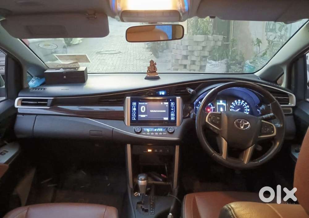 Toyota Innova Crysta 2.8 Zx At, 2016, Diesel