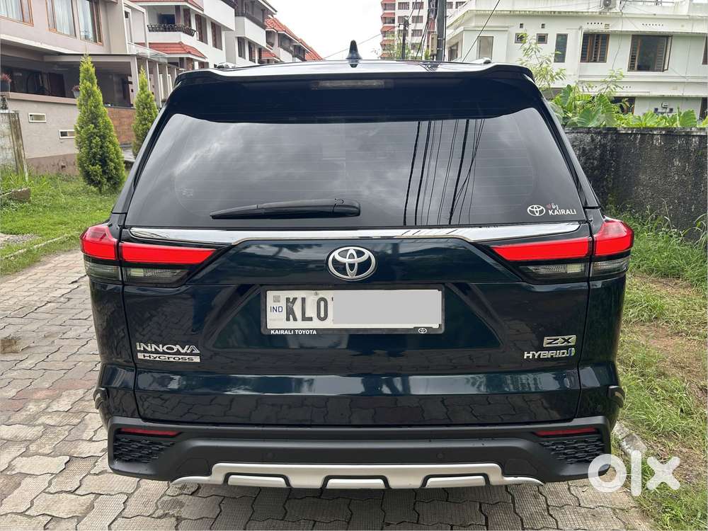 Toyota Innova Hycross Zx(o), 2023, Petrol