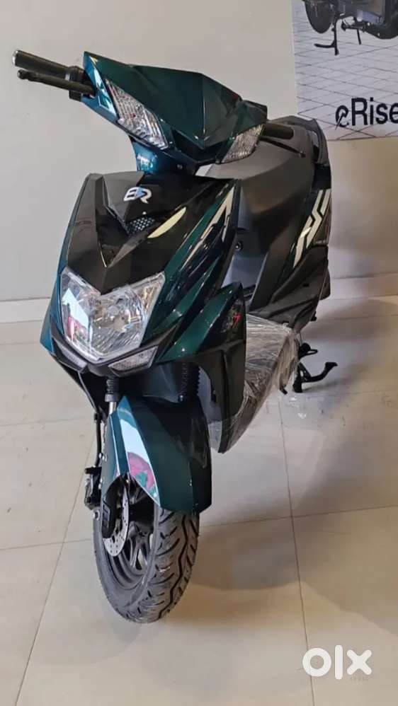 Like new Electric Scooter urgent sell only 10 month old