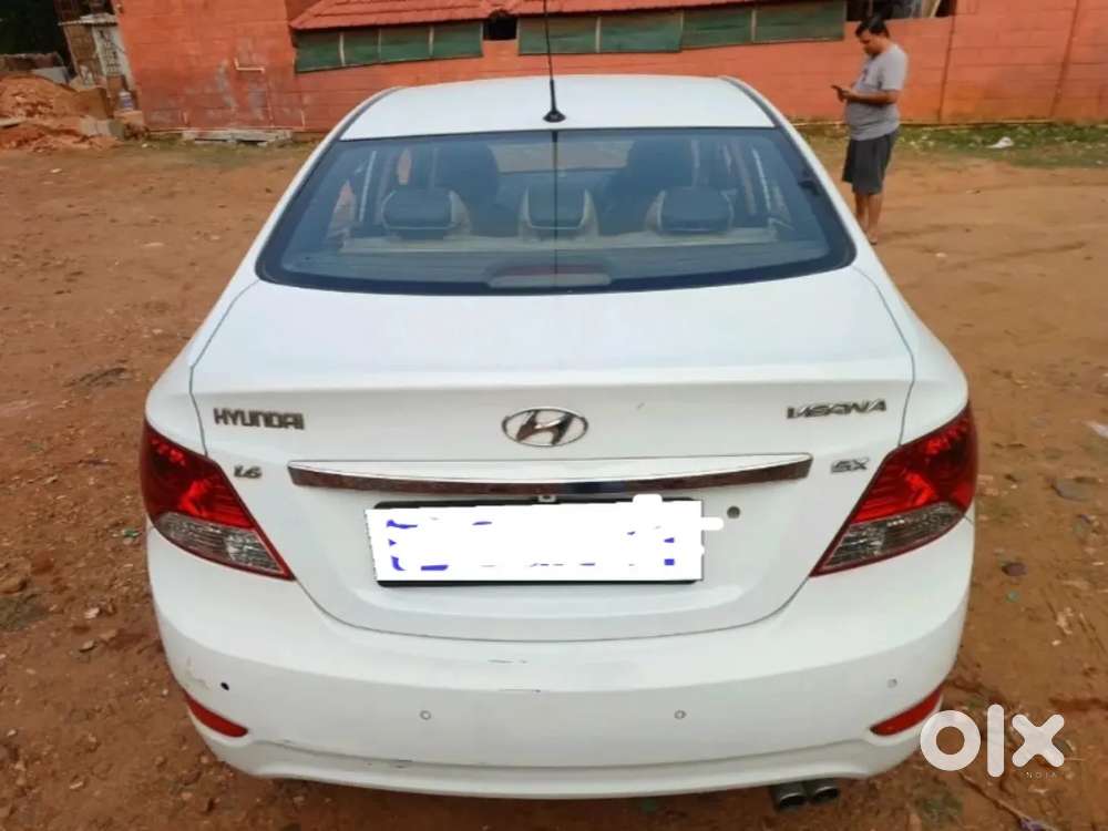 Hyundai Fluidic Verna 2011 Petrol 83000 Km Driven