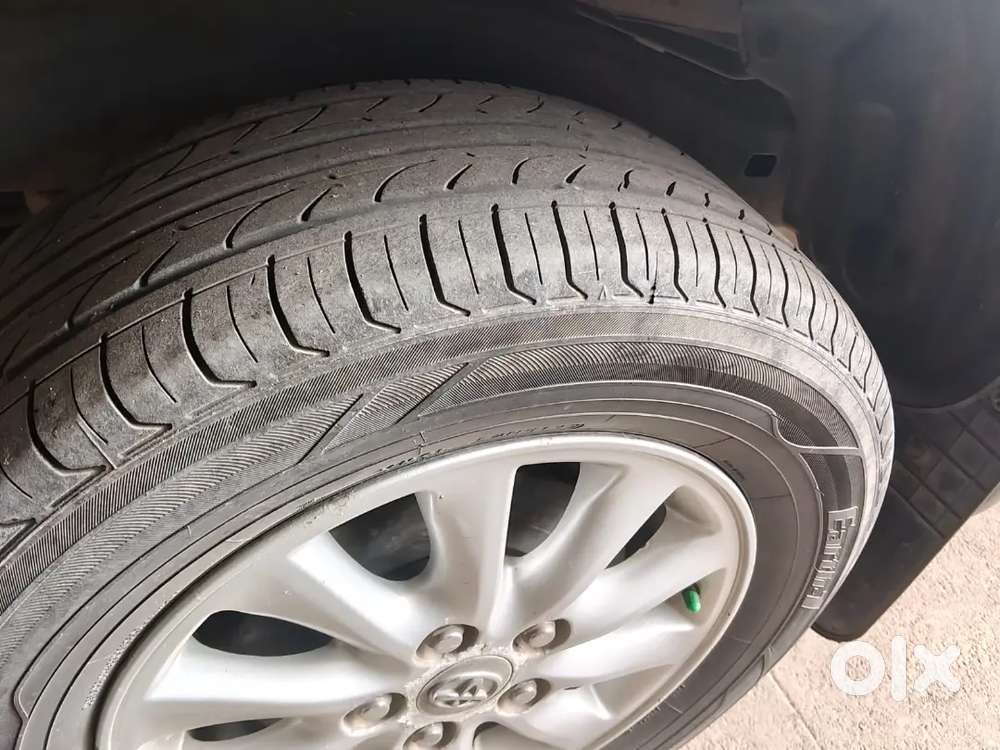 Toyota Innova 2013 Diesel 95000 Km Driven