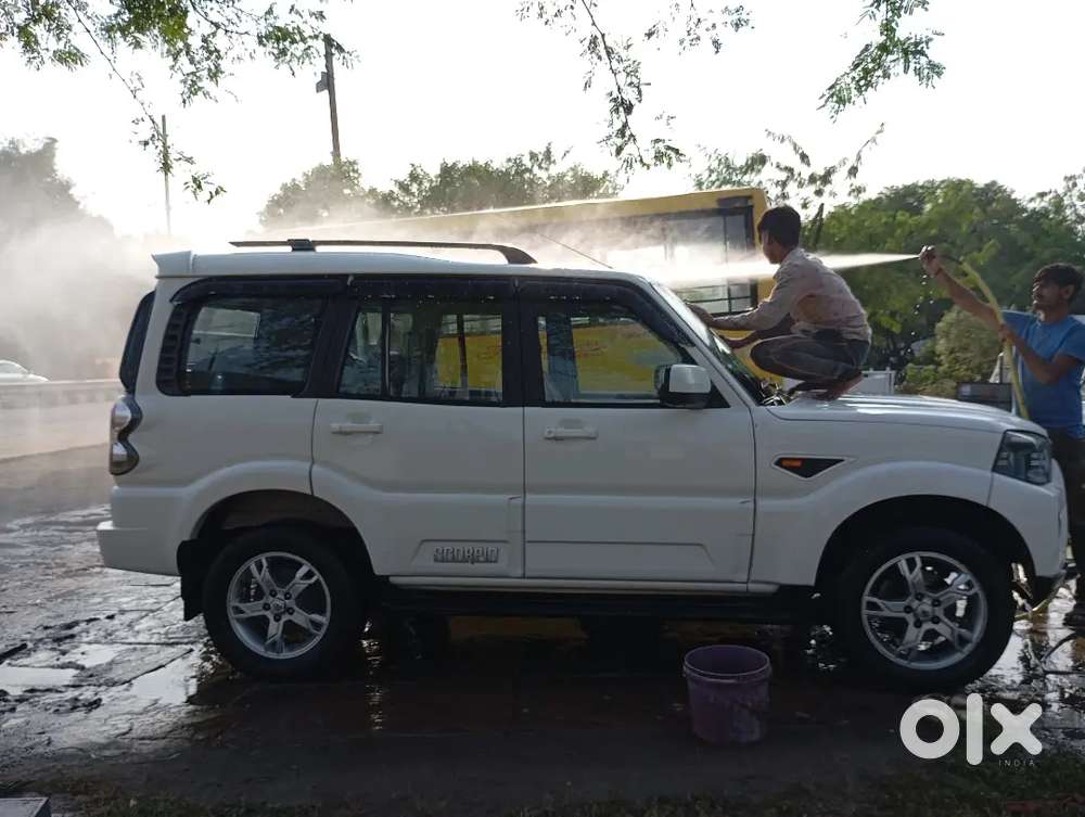 Mahindra Scorpio 2015 Diesel 107000 Km Driven