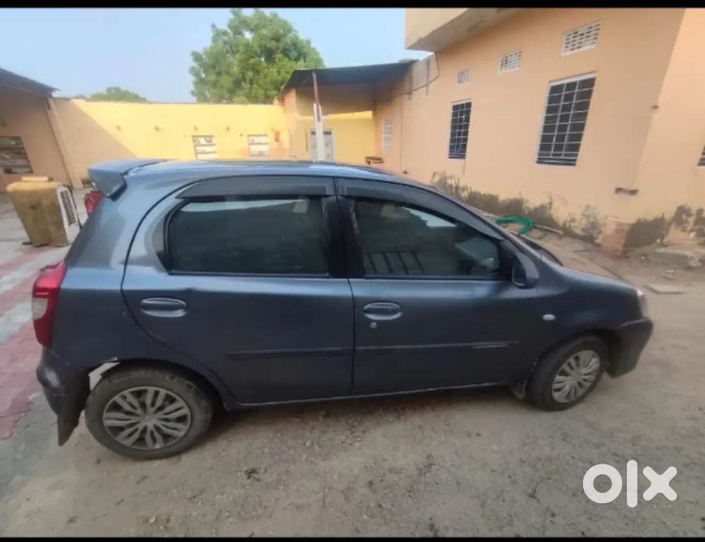 Toyota Etios Liva 2013