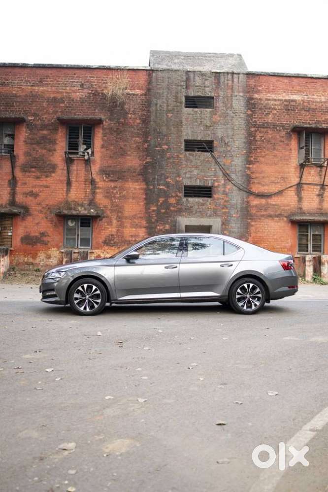 Skoda Superb Laurin And Klement 1.8, 2023, Petrol