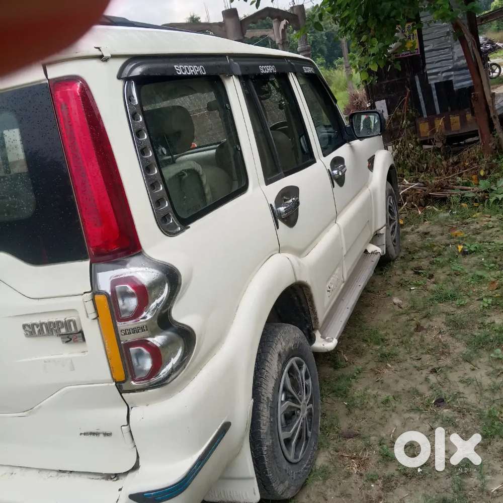 2017 Mahindra Scorpio S2