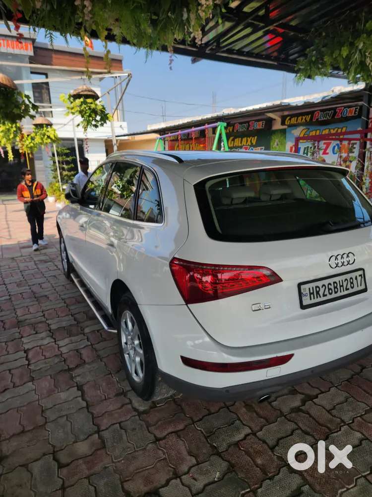 Audi Q5 2011 Petrol 74000 Km Driven