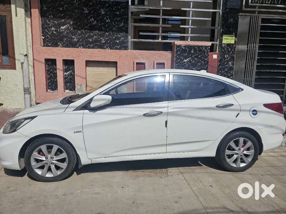 Hyundai Verna Fludic 2012 Model