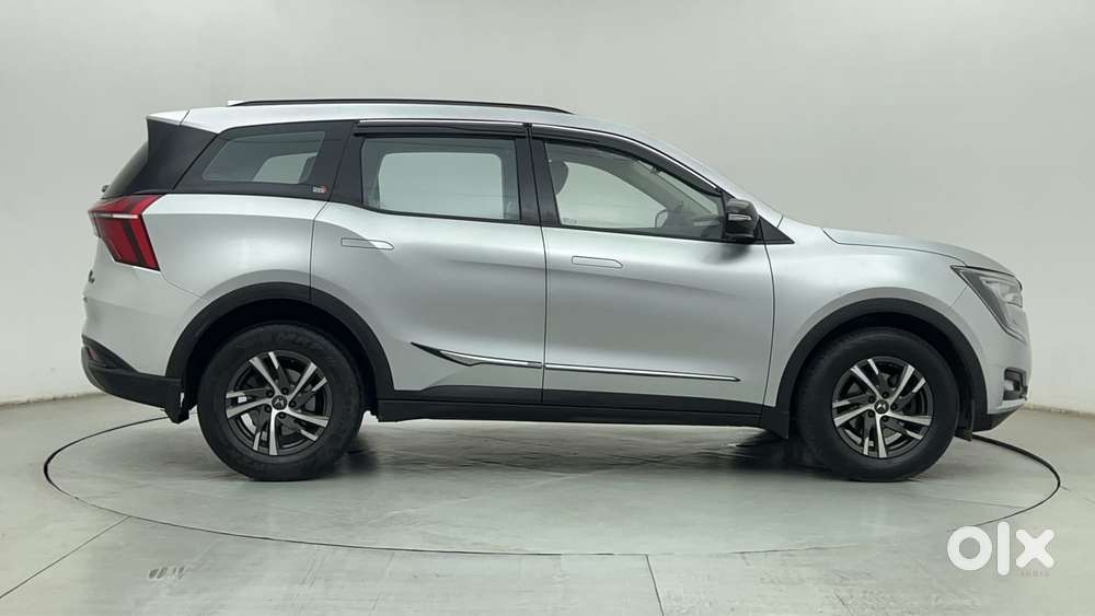 Mahindra Xuv700 2.2 Ax 5 Diesel At Str, 2022, Diesel