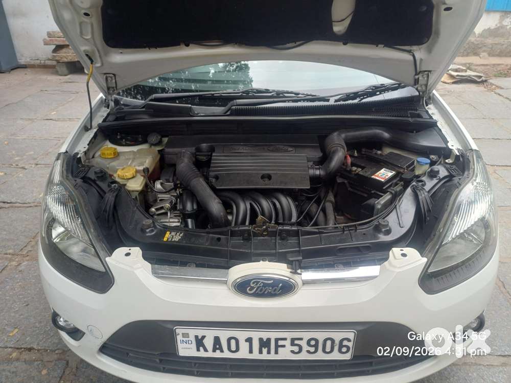 Ford Figo Petrol Titanium, 2012, Petrol