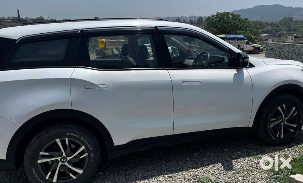Mahindra Xuv700 Diesel 104000 Km Driven