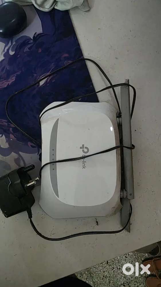 TP-Link 300 Mbps Wi-Fi Router with Adapter  Good Working Condition