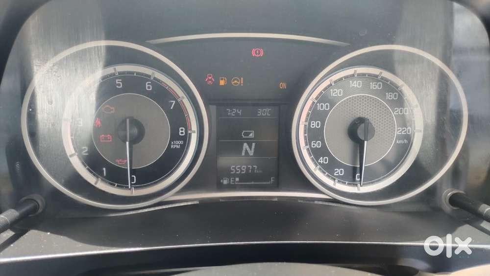 Maruti Suzuki Swift Dzire Zxi + Amt, 2017, Petrol
