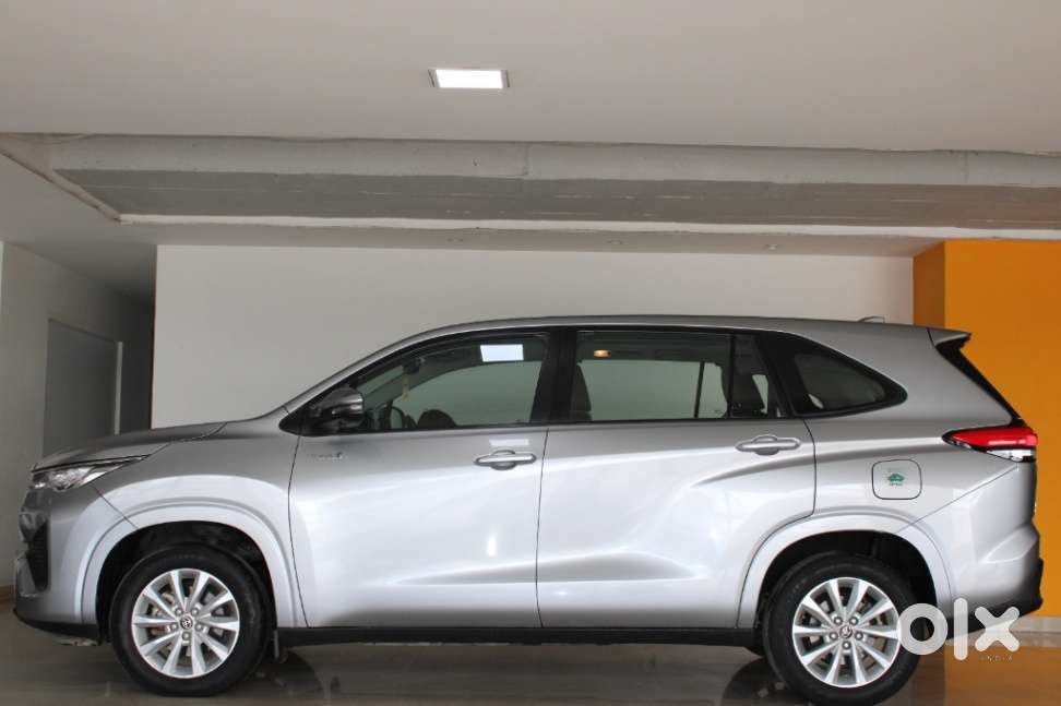Toyota Innova Hycross 2.0 Vx Hybrid 7 Str, 2023, Petrol