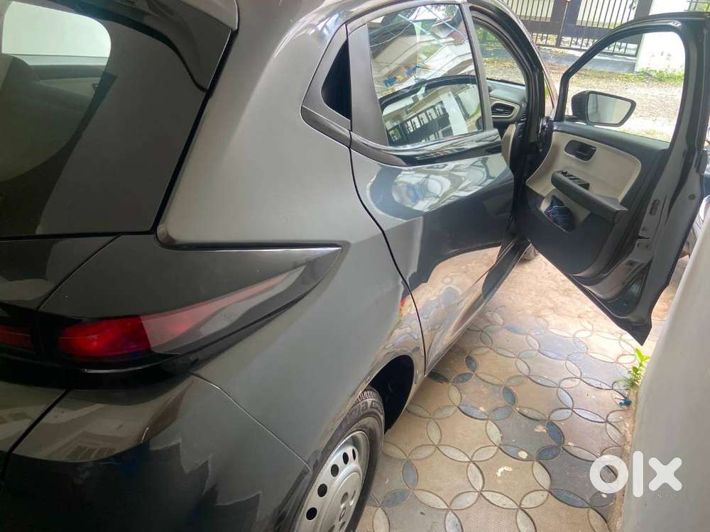 Tata Altroz 2023  22,000 Km  1st Owner  Excellent Condition