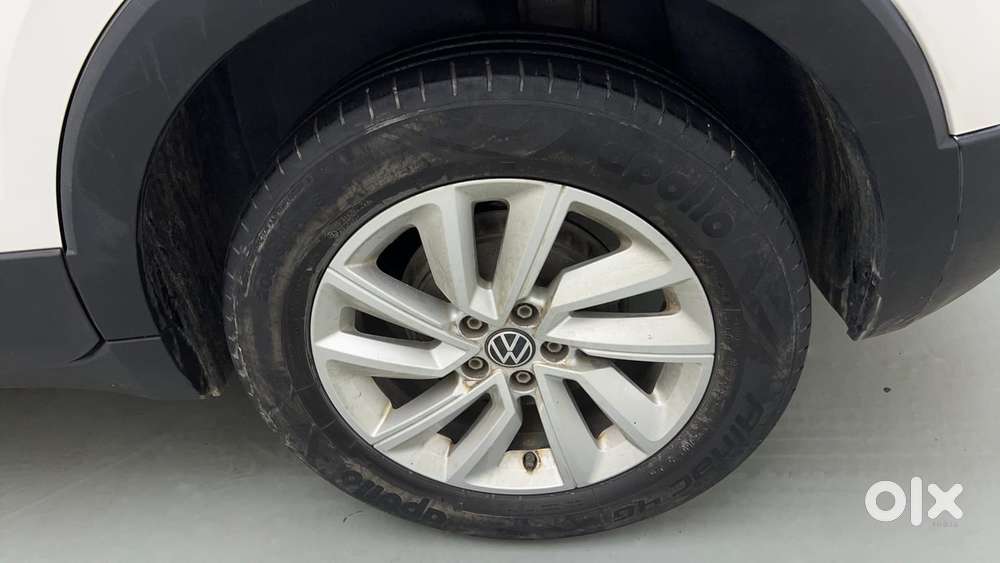 Volkswagen Taigun 1.0 Tsi Highline At, 2022, Petrol