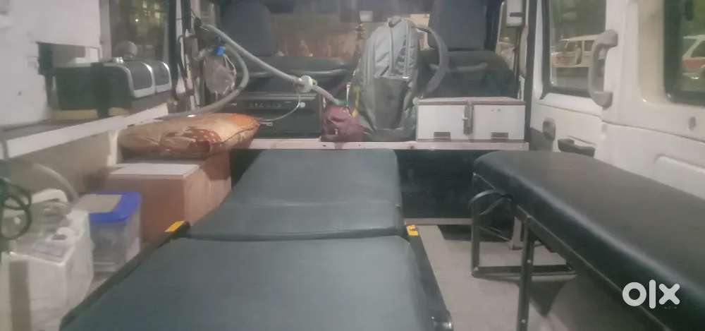 फोर्स क्रूजर एम्बुलेंस A/c मॉडल 2022  पेपर ओके  गुड कंडीशन