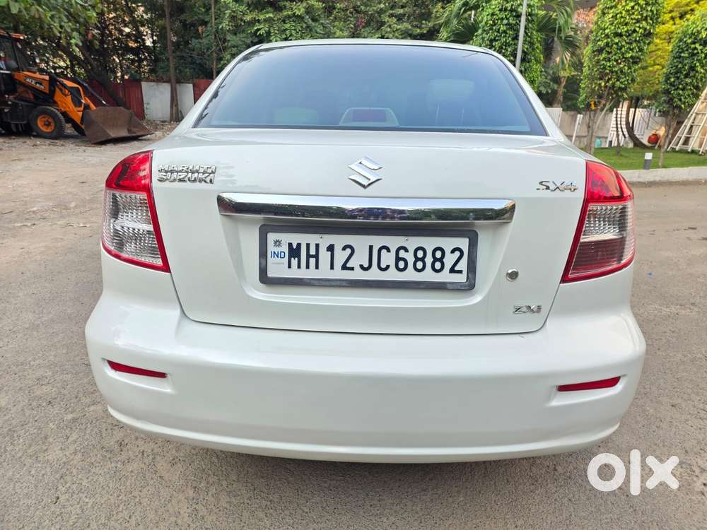 Maruti Suzuki Sx4 Zxi Mt Bsiv Leather, 2012, Petrol
