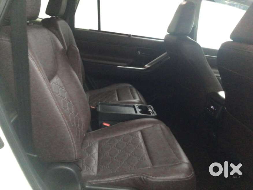 Toyota Innova Hycross 2.0 Zx Hybrid 7 Str, 2023, Petrol