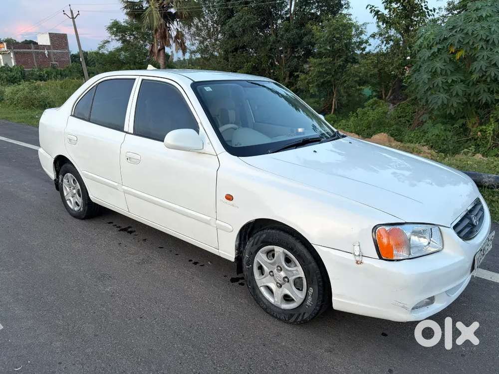 Hyundai Accent Gl Petrol 2011