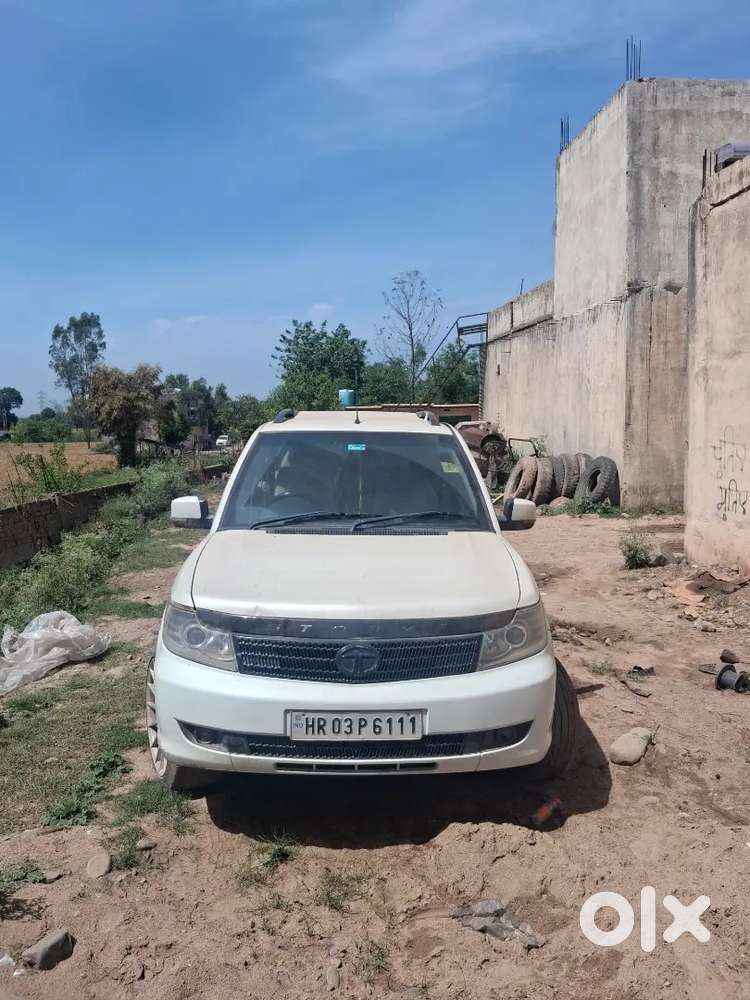 Tata Safari Storme 2012