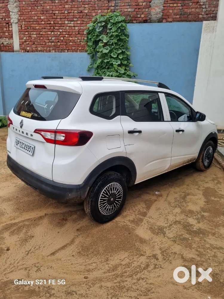 Renault Triber 1.0 Rxe 2025 Car