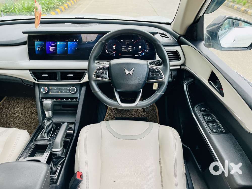 Mahindra Xuv700 2.2 Ax 5 Diesel At 7 Str, 2023, Diesel