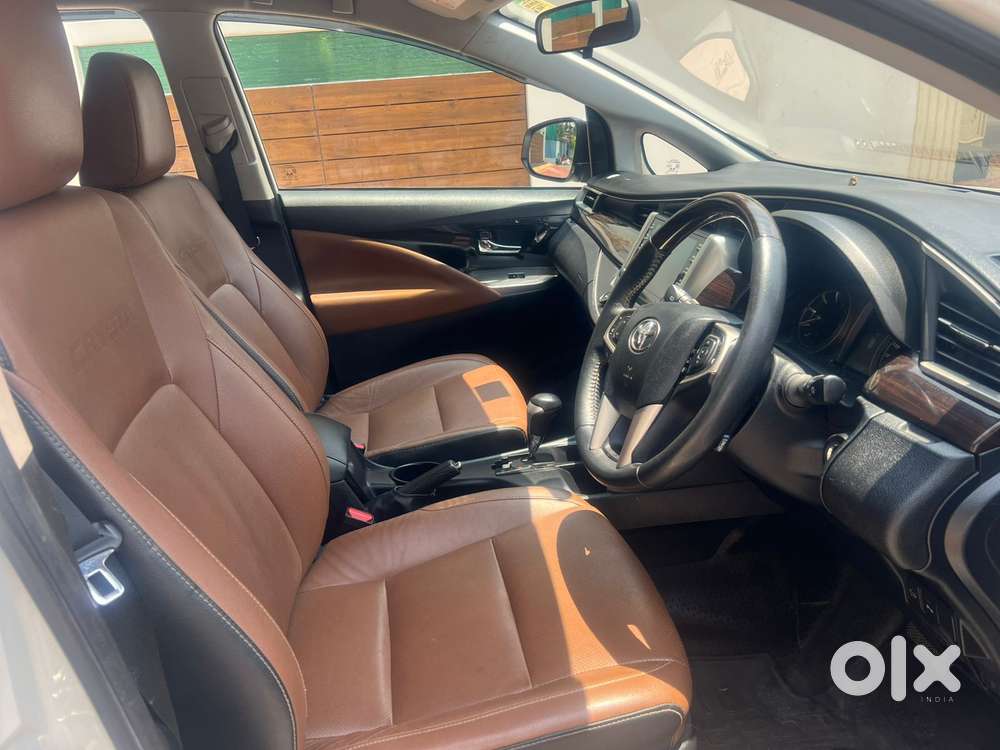 Toyota Innova Crysta