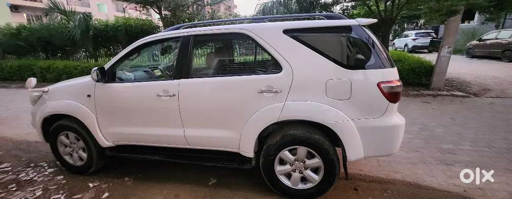 Toyota Fortuner 3.0 2011