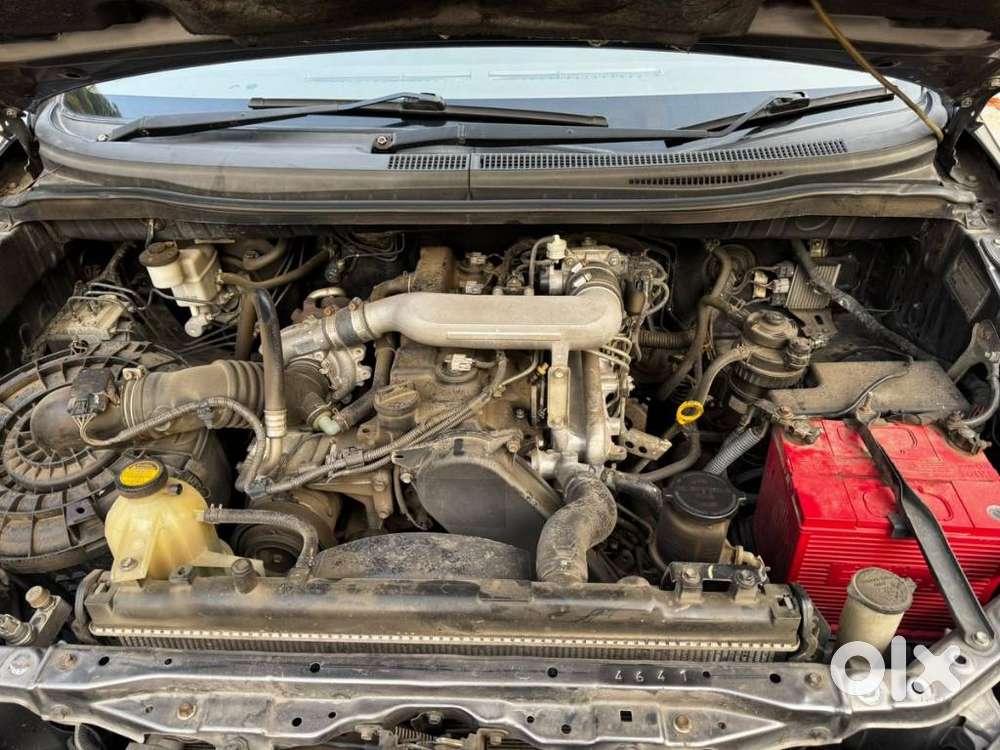 Toyota Innova 2.5 V Diesel 8-seater, 2011, Diesel