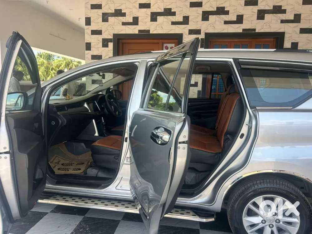 Toyota Innova Crysta 2.4 G Mt 7 Str, 2020, Diesel
