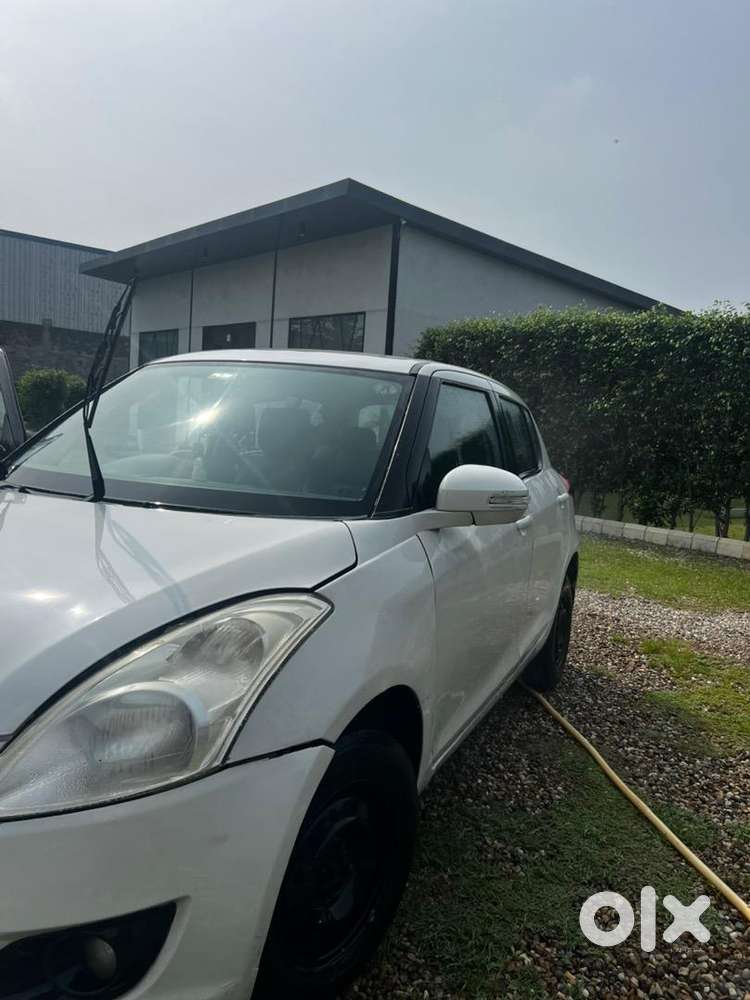 Maruti Suzuki Swift 2012 Cng & Hybrids 131000 Km Driven