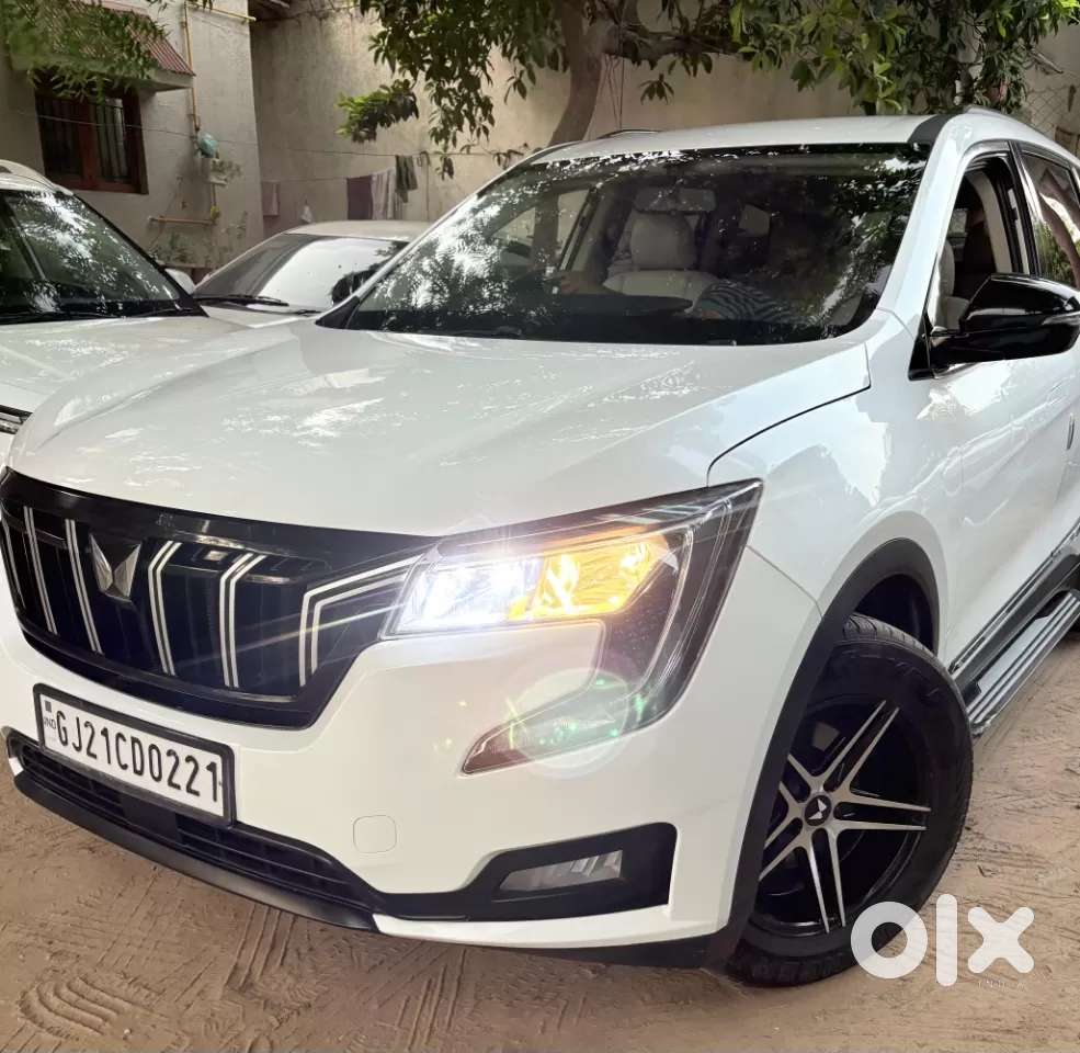 Mahindra Xuv700 2.0 Ax 5 Petrol At Str, 2022, Petrol