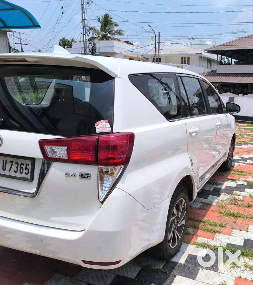 Crysta White In Excellent Condition For Sale