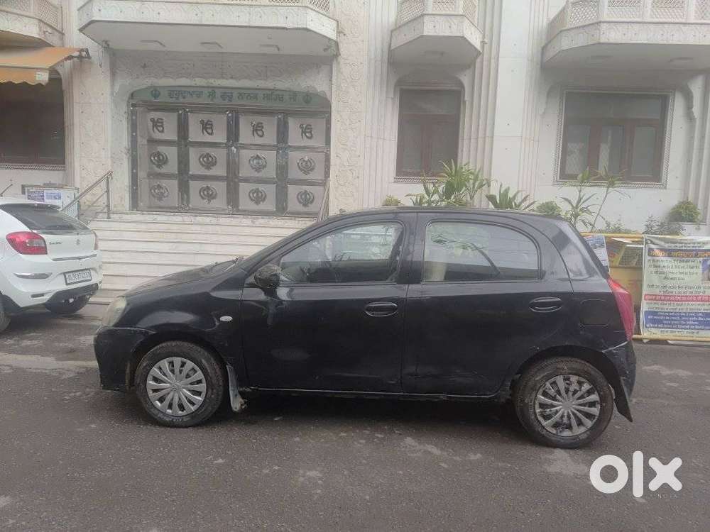 Toyota Etios Liva 2011-2012 G, 2011, Petrol