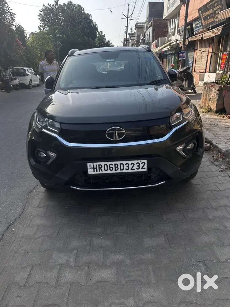 Tata Nexon 1.2 Revotron 2023 Sunroof Edition