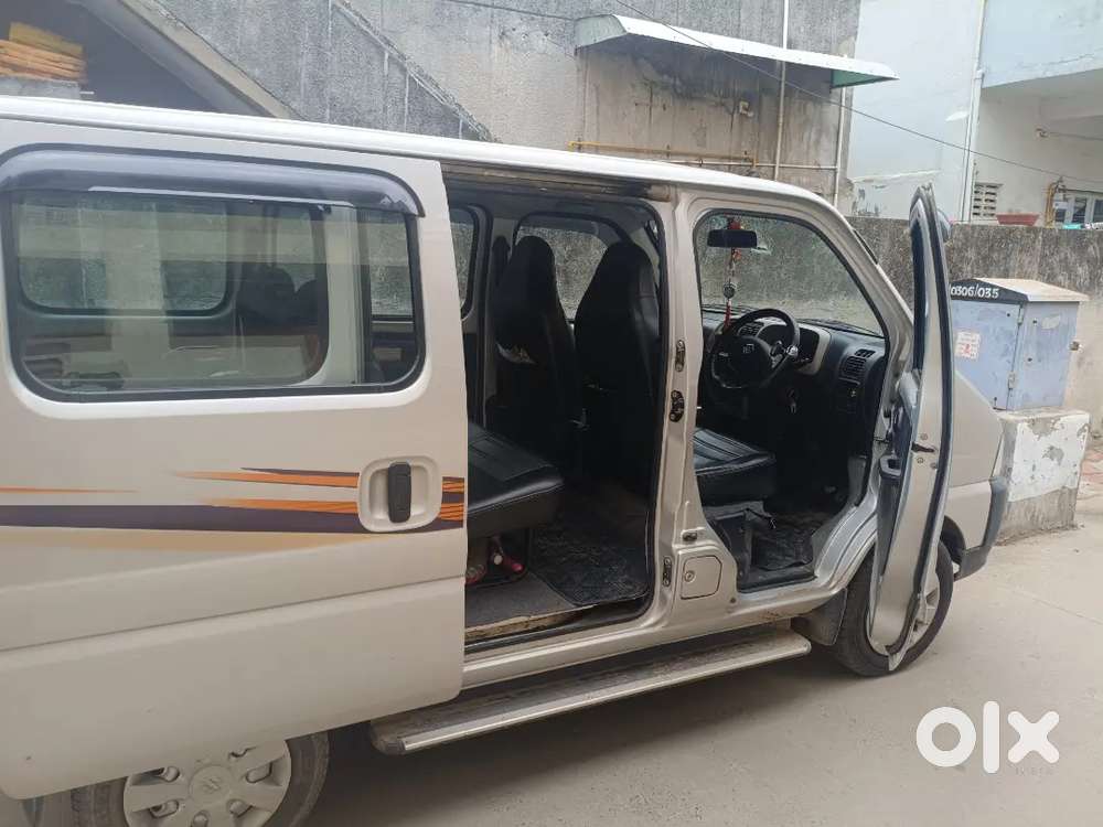 Maruti Ecco 5 Siter Ac Cng + Pretol  Company Fiting
