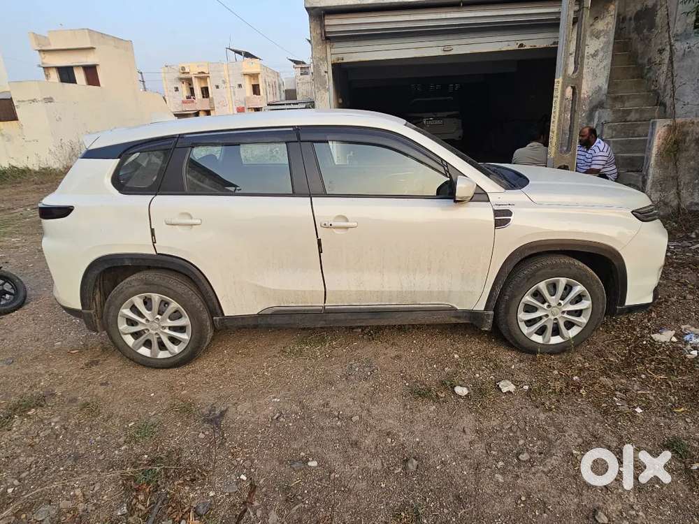 Toyota Hyryder S 
White Colour 
Automatic, Neo Drive