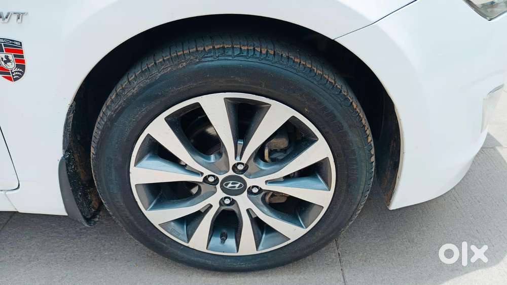 Hyundai Fluidic Verna