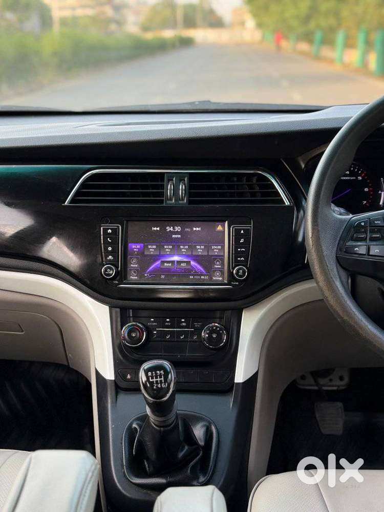 Mahindra Marazzo M6, 2019, Diesel