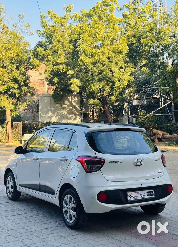 Hyundai Grand I10 Sportz, 2017, Petrol