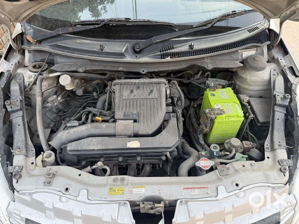 Maruti Suzuki Swift Vxi 1.2 Abs Bs-iv, 2017, Petrol