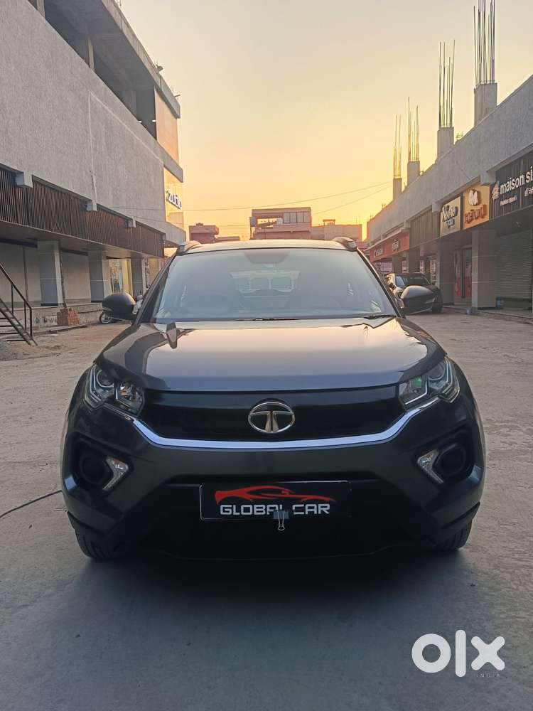 Tata Nexon, 2022, Petrol
