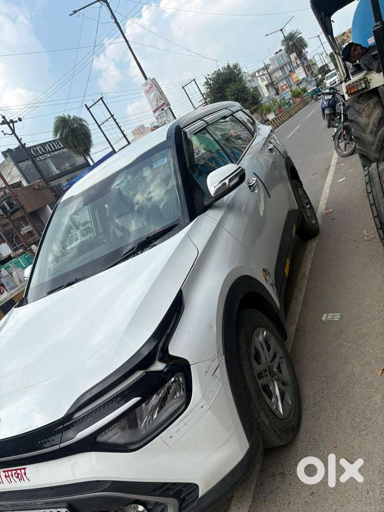 Kia Carens 1.5 Premium 2024
