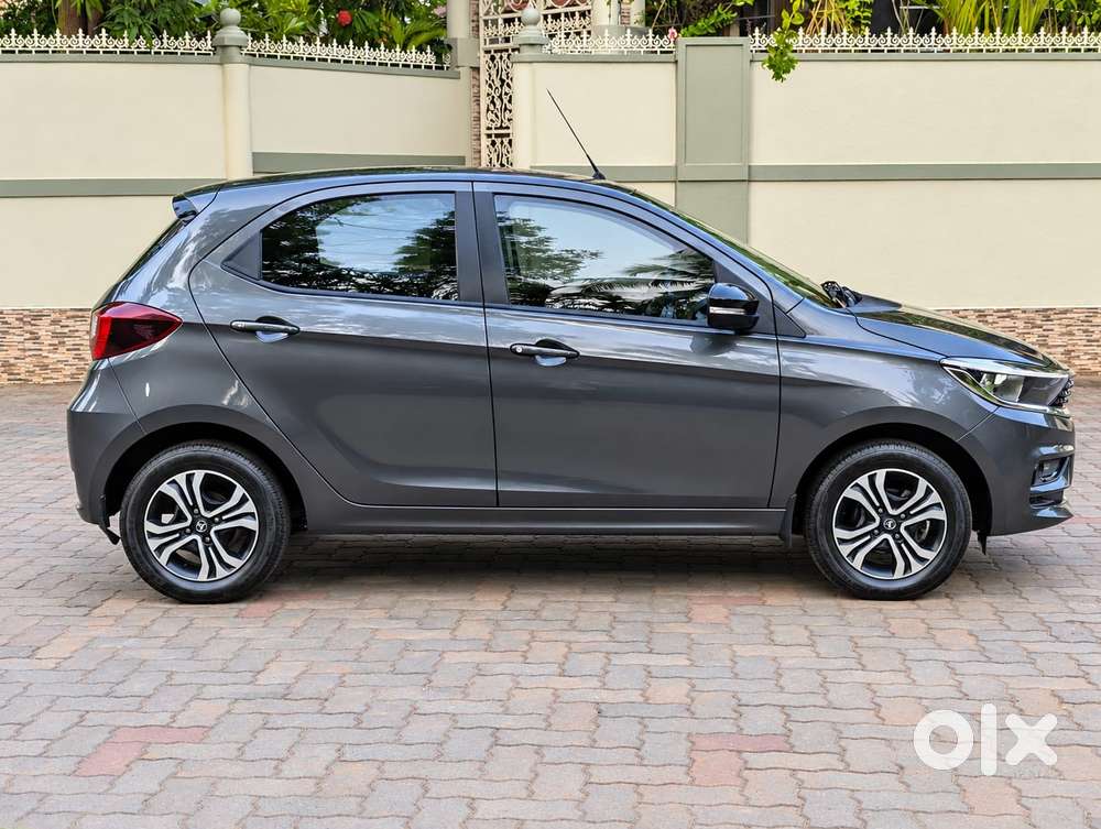 Tata Tiago 1.2 Revotron Xta, 2022, Petrol